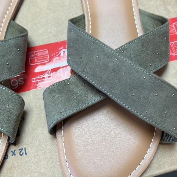 Old navy size 8 perfect condition - Picture 2 of 3